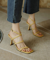 Französische weiße High Heel Sandalen mit gekreuzten Riemen und Peep Toe